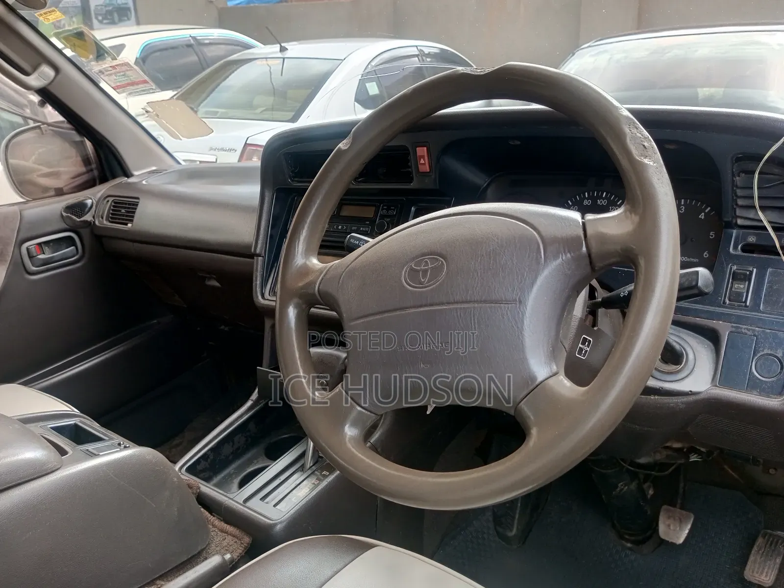 Toyota HiAce 2002