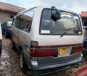 Toyota HiAce 2002
