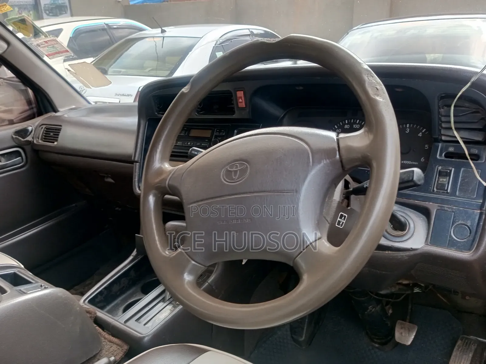 Toyota HiAce 2002