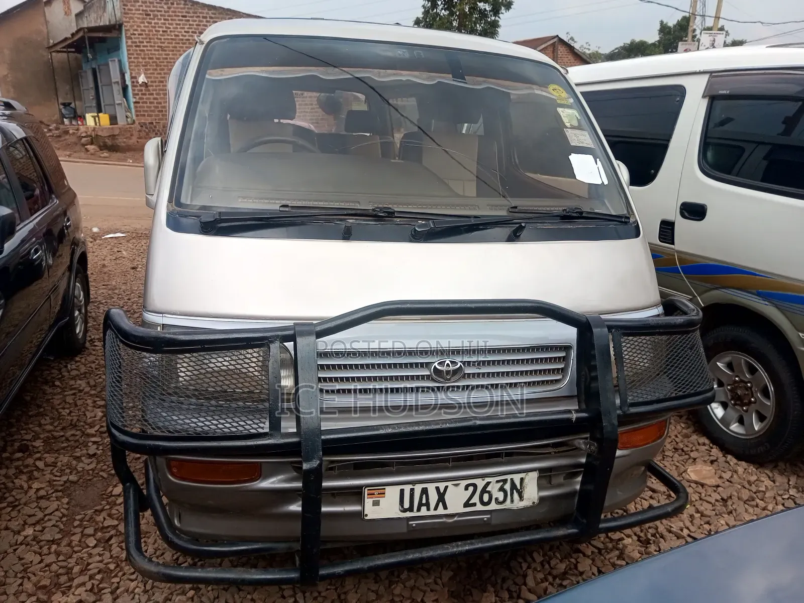 Toyota HiAce 2002