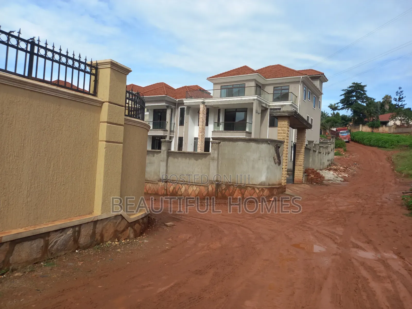 Furnished 6bdrm Mansion in Ntinda New, Central Division for sale