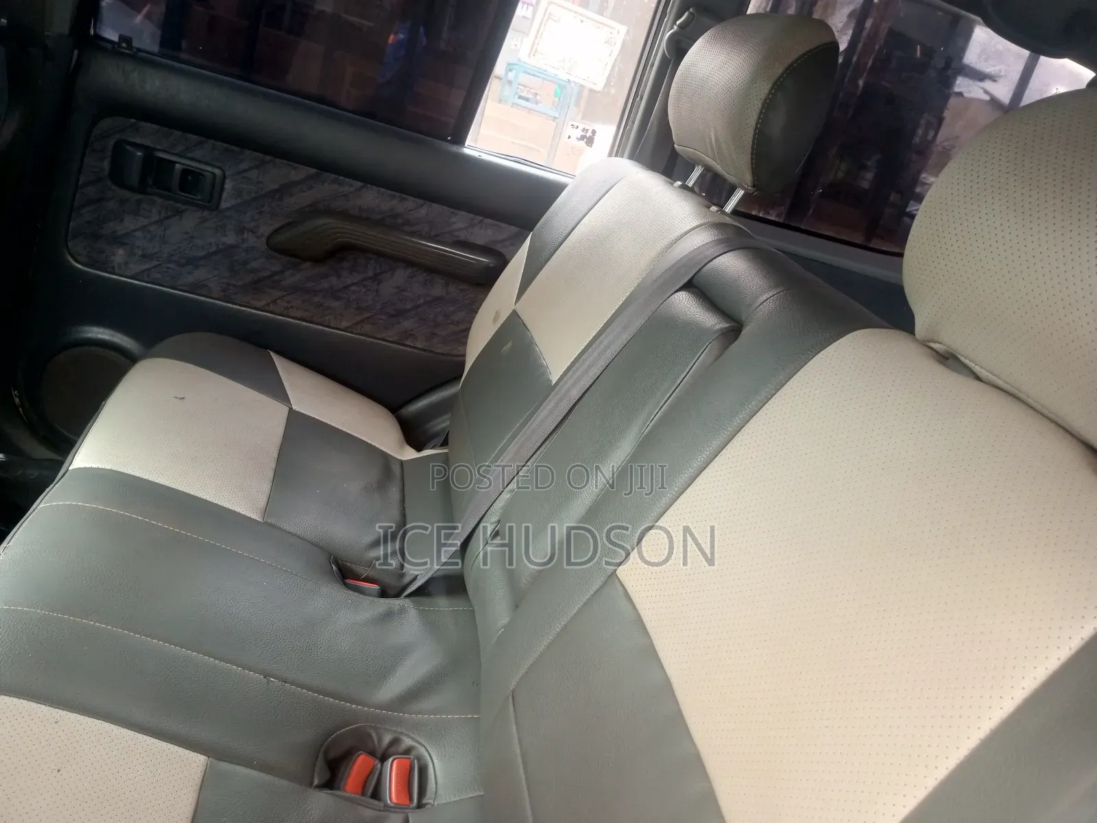 Toyota Land Cruiser Prado 2000 White