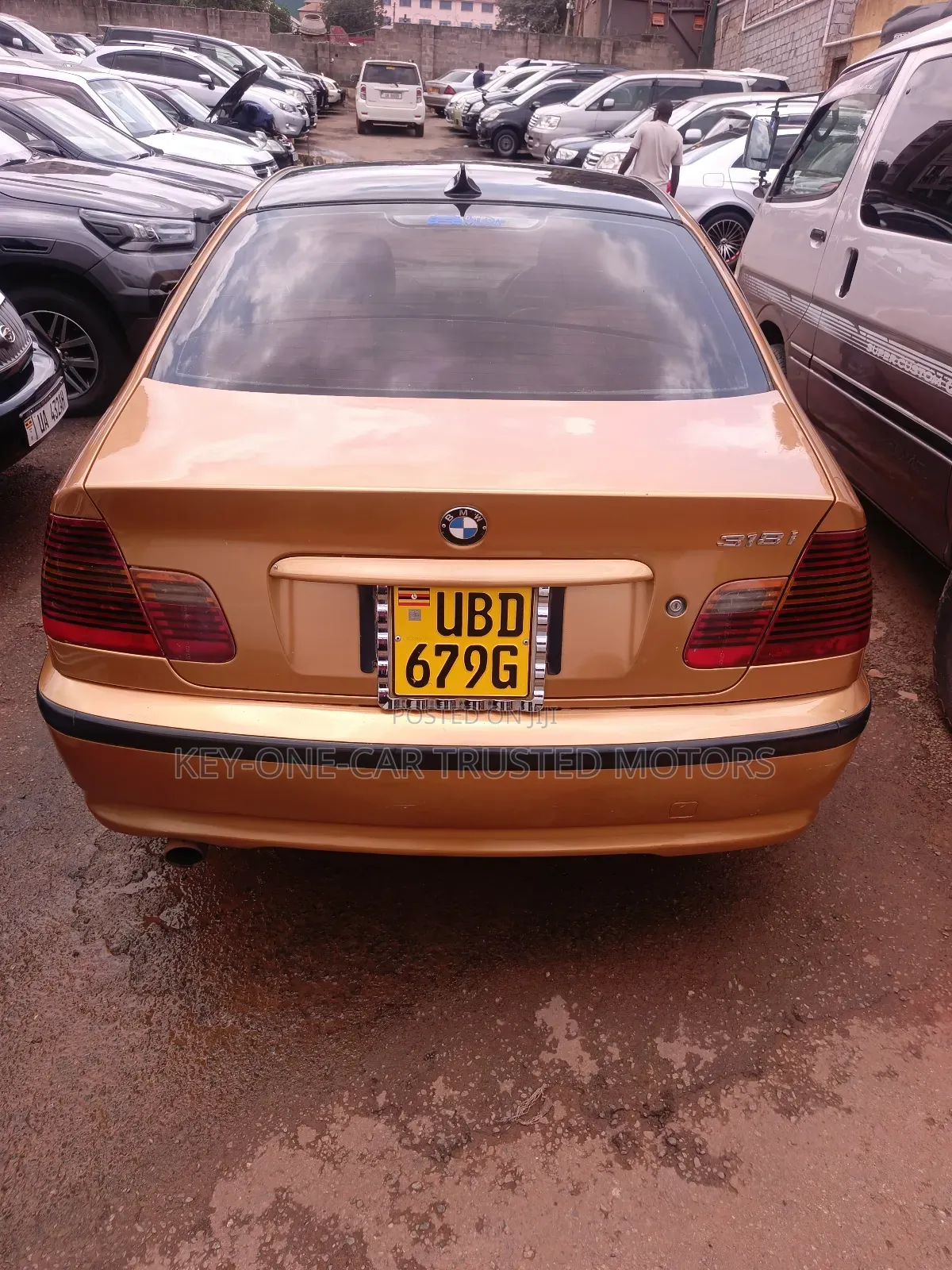 BMW 318i 2006 Gold