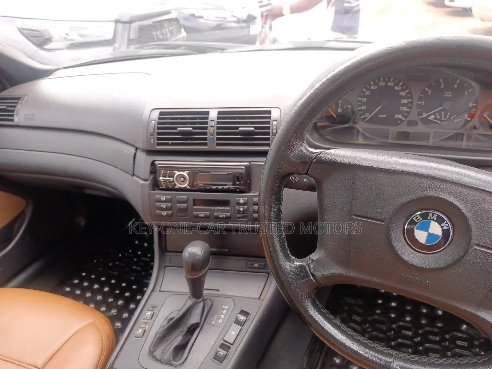 BMW 318i 2006 Gold
