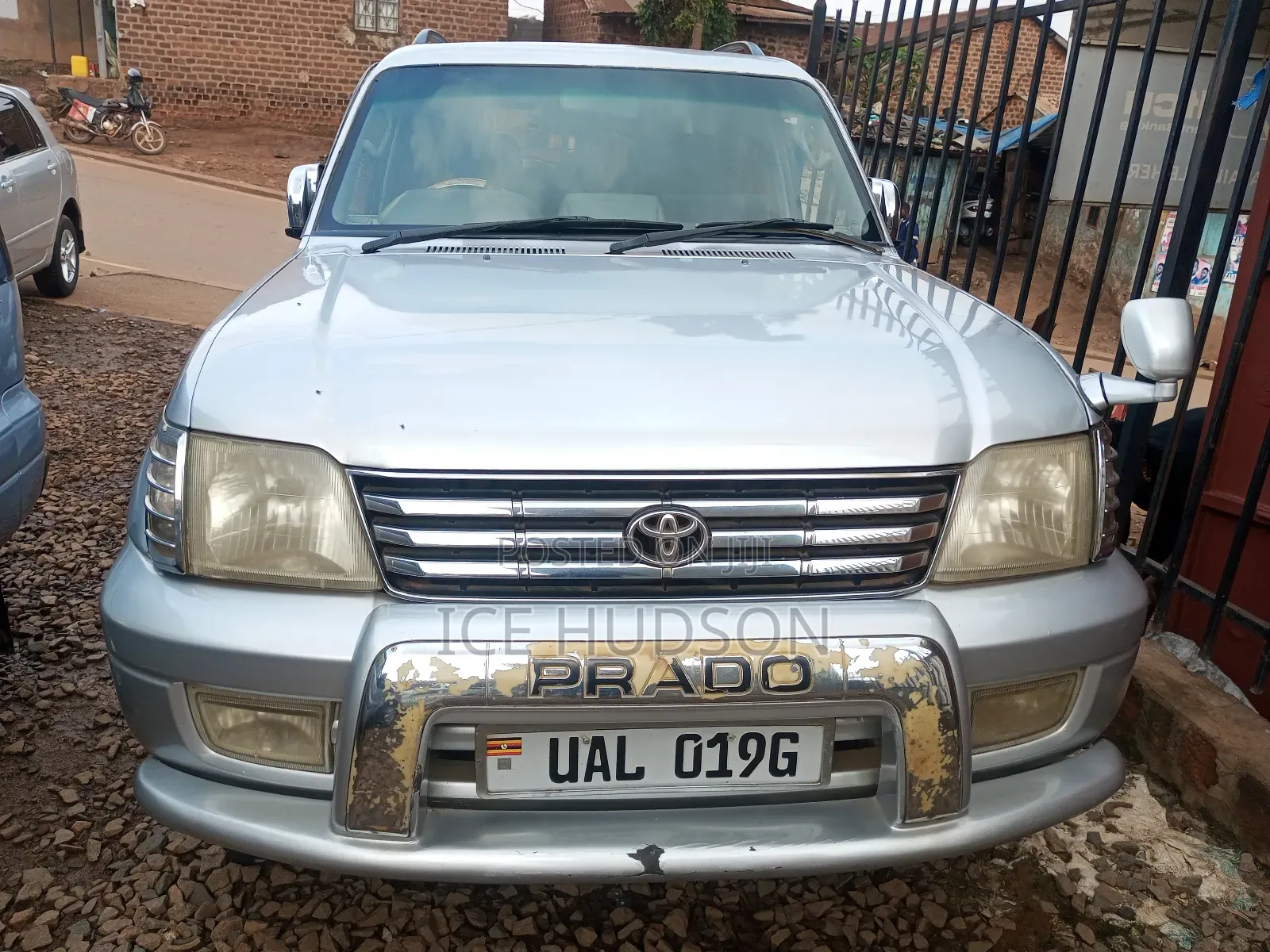 Toyota Land Cruiser Prado 1999 Silver