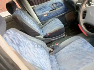 Toyota Noah 2002 Blue