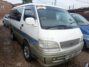 Toyota HiAce 2003 White