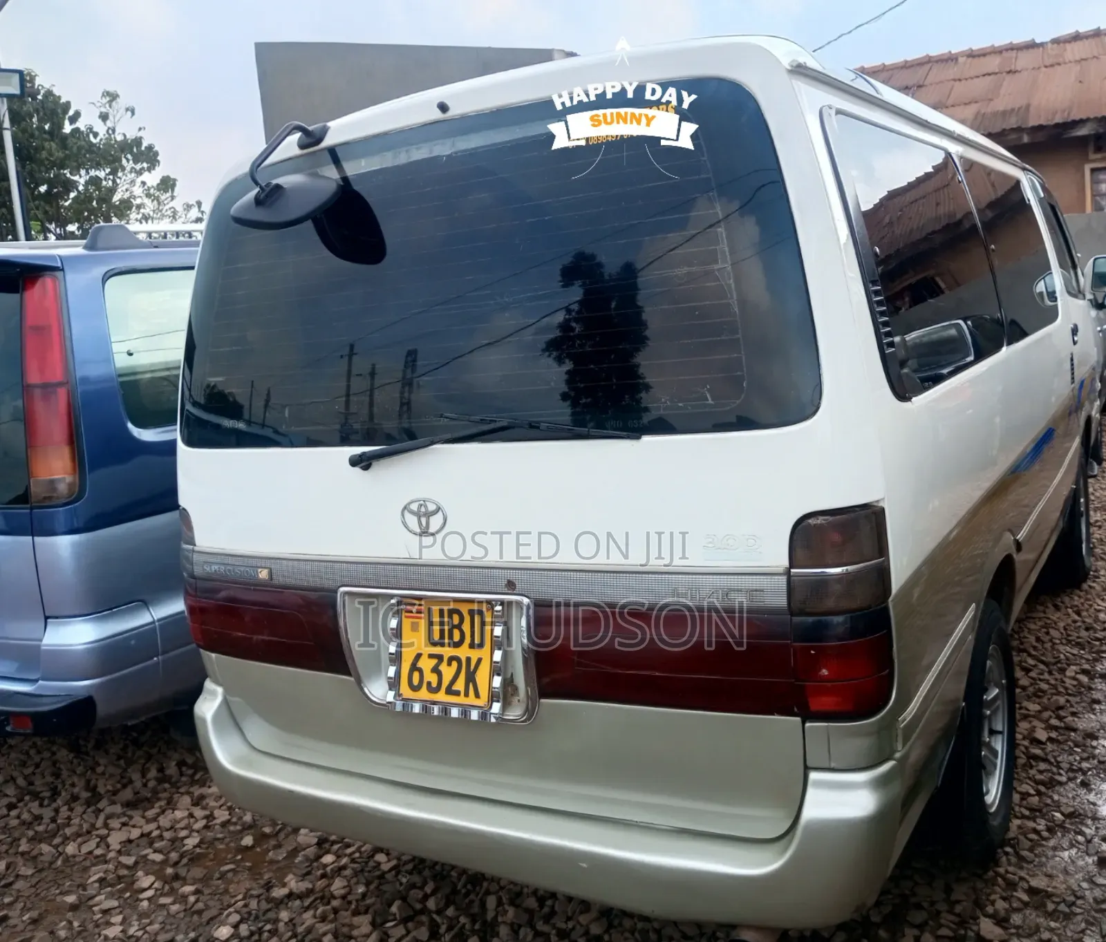 Toyota HiAce 2003 White