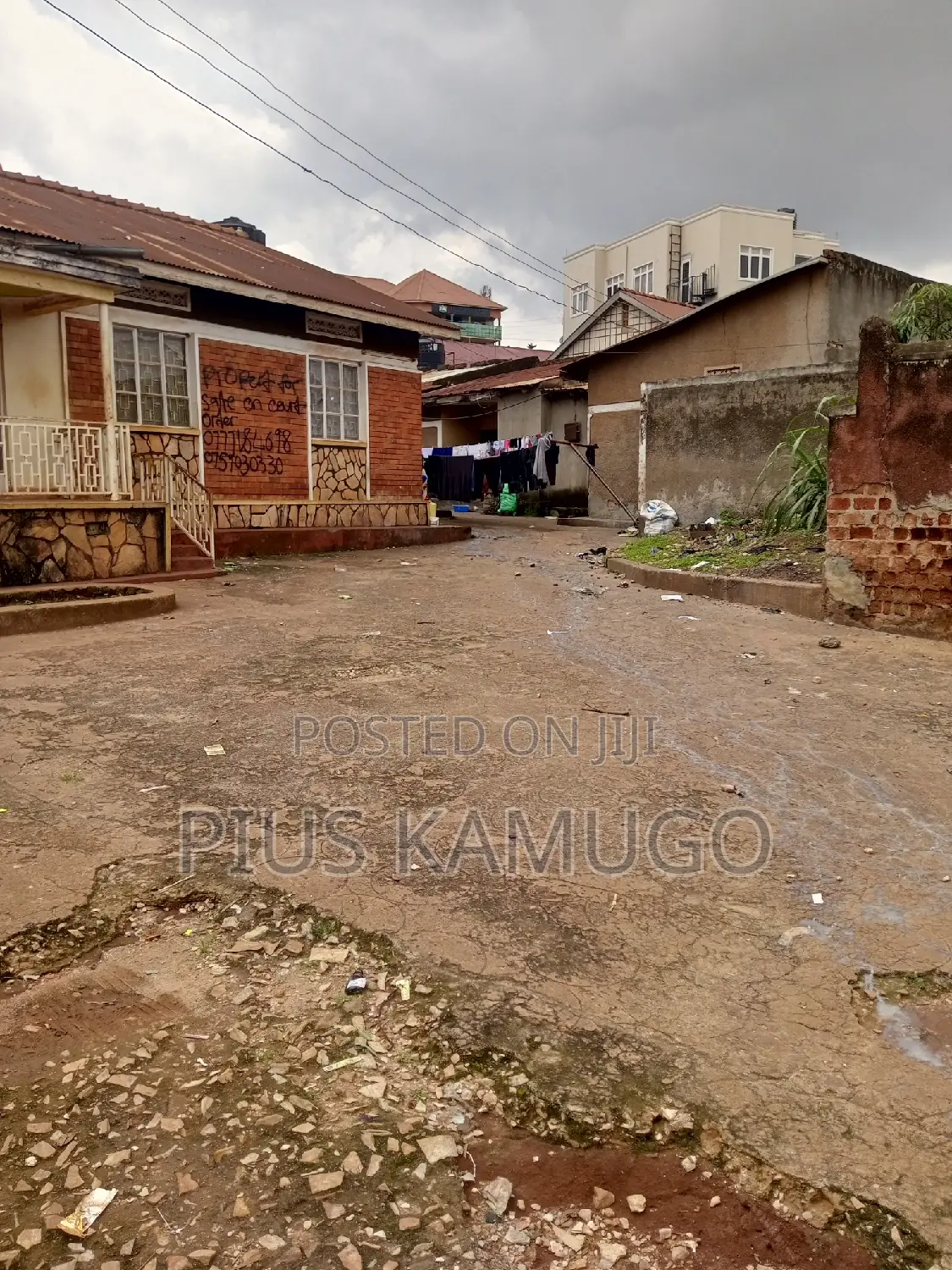 3bdrm Bungalow in Namugoona, Rubaga for sale