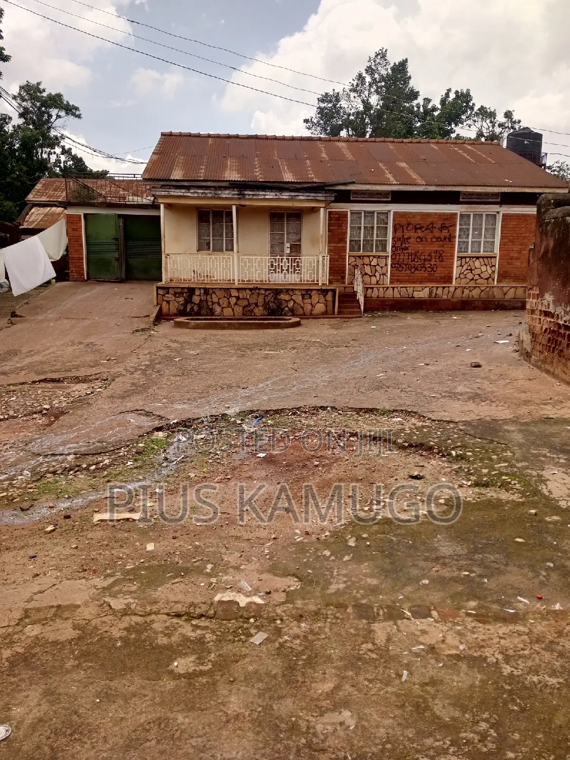 3bdrm Bungalow in Namugoona, Rubaga for sale