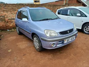 Toyota Raum 2000 Blue