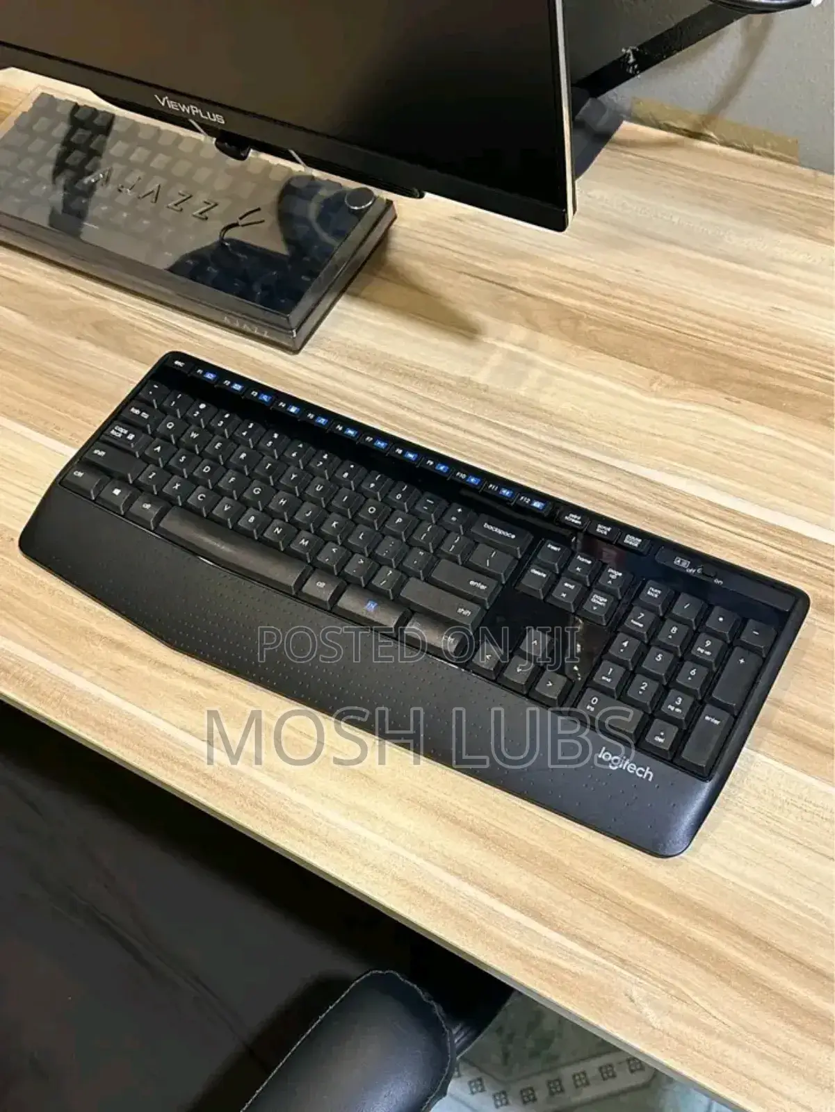 Logitech Mk235 Wireless Keyboard and Mouse Combo