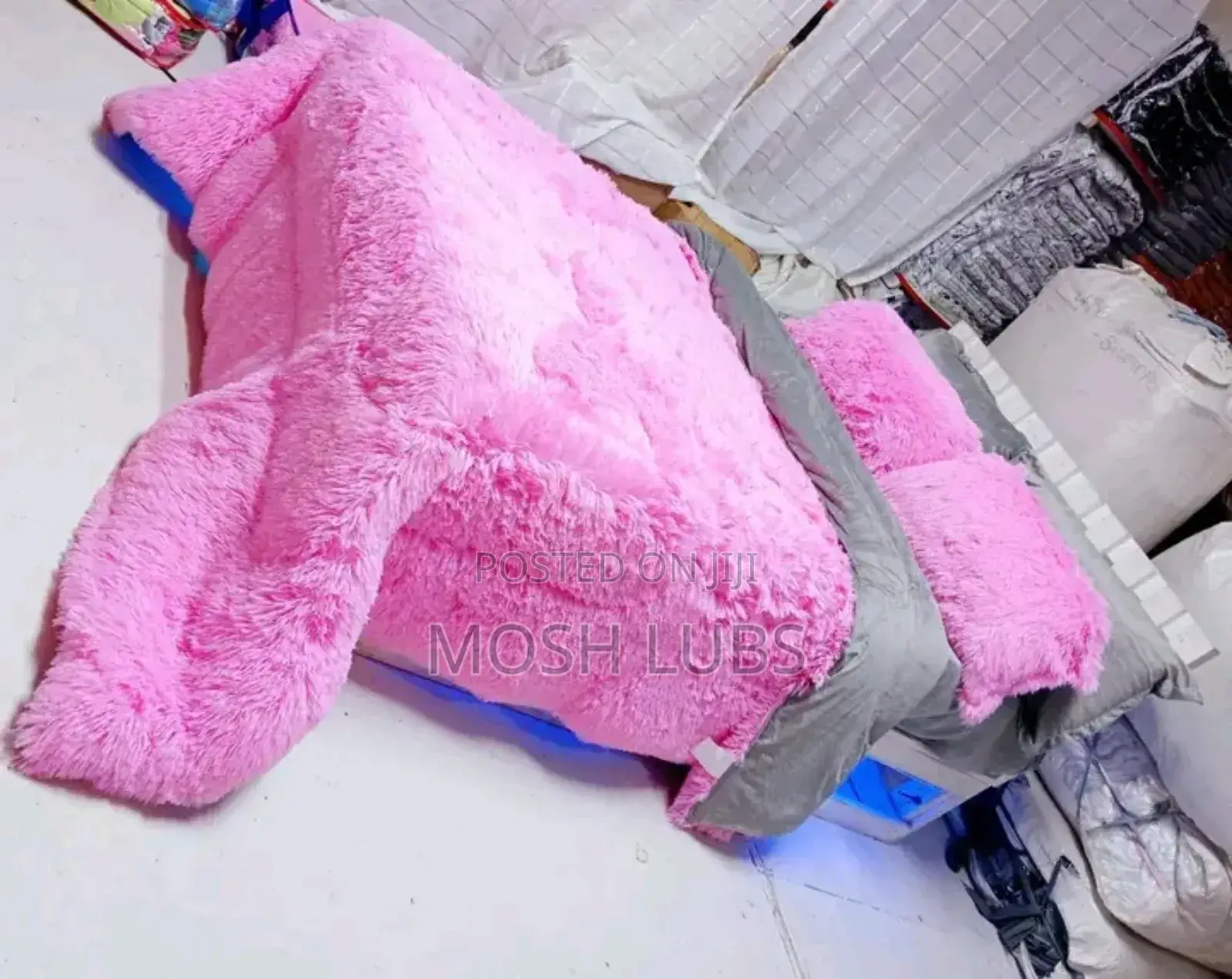 6pcs Plushy Duve Cover Set
