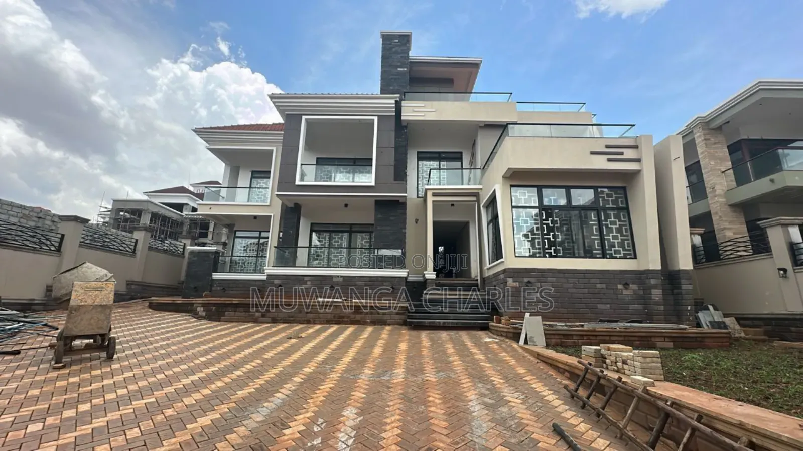 6bdrm Duplex in Fs Properties Ltd, Division A for sale