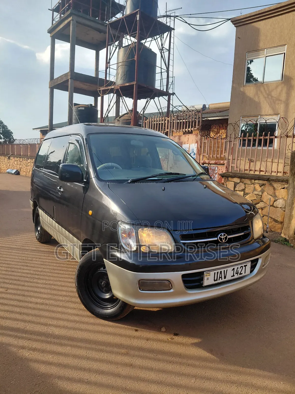 Toyota Noah 2001 Black