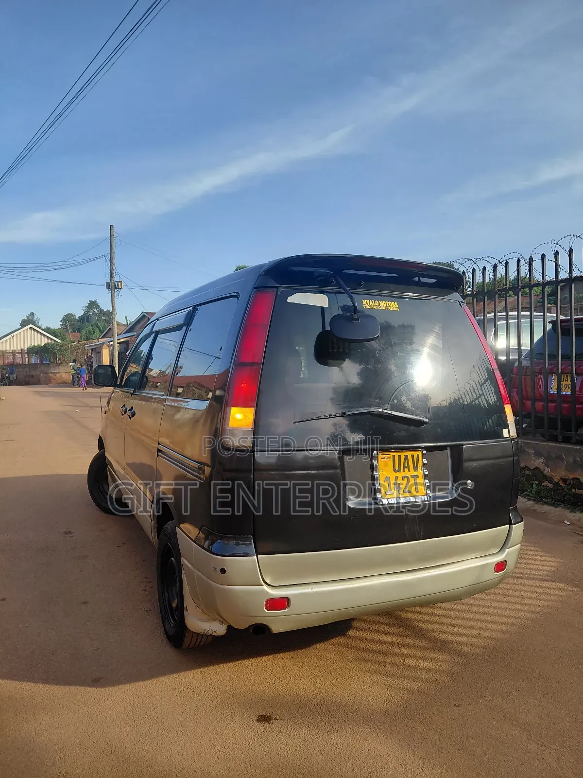 Toyota Noah 2001 Black