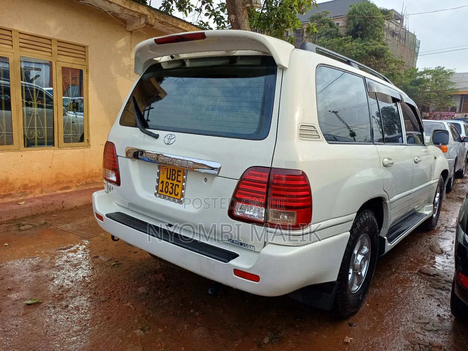 Toyota Land Cruiser 2006 White