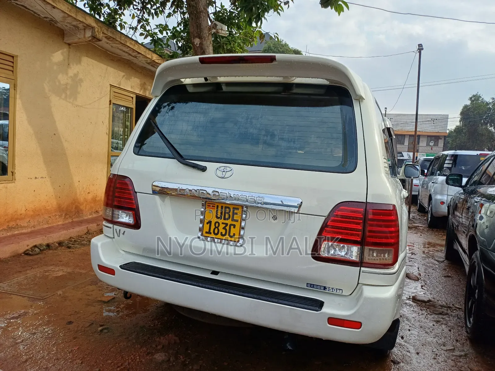 Toyota Land Cruiser 2006 White
