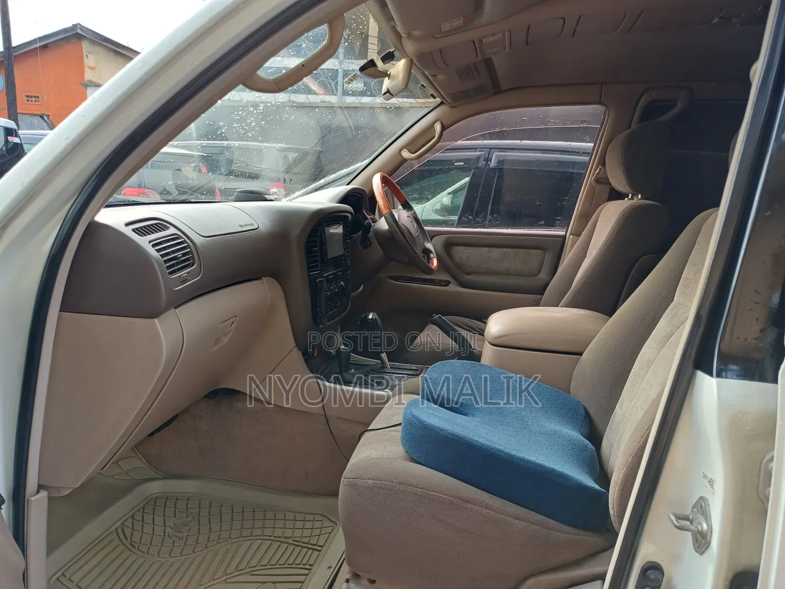 Toyota Land Cruiser 2006 White