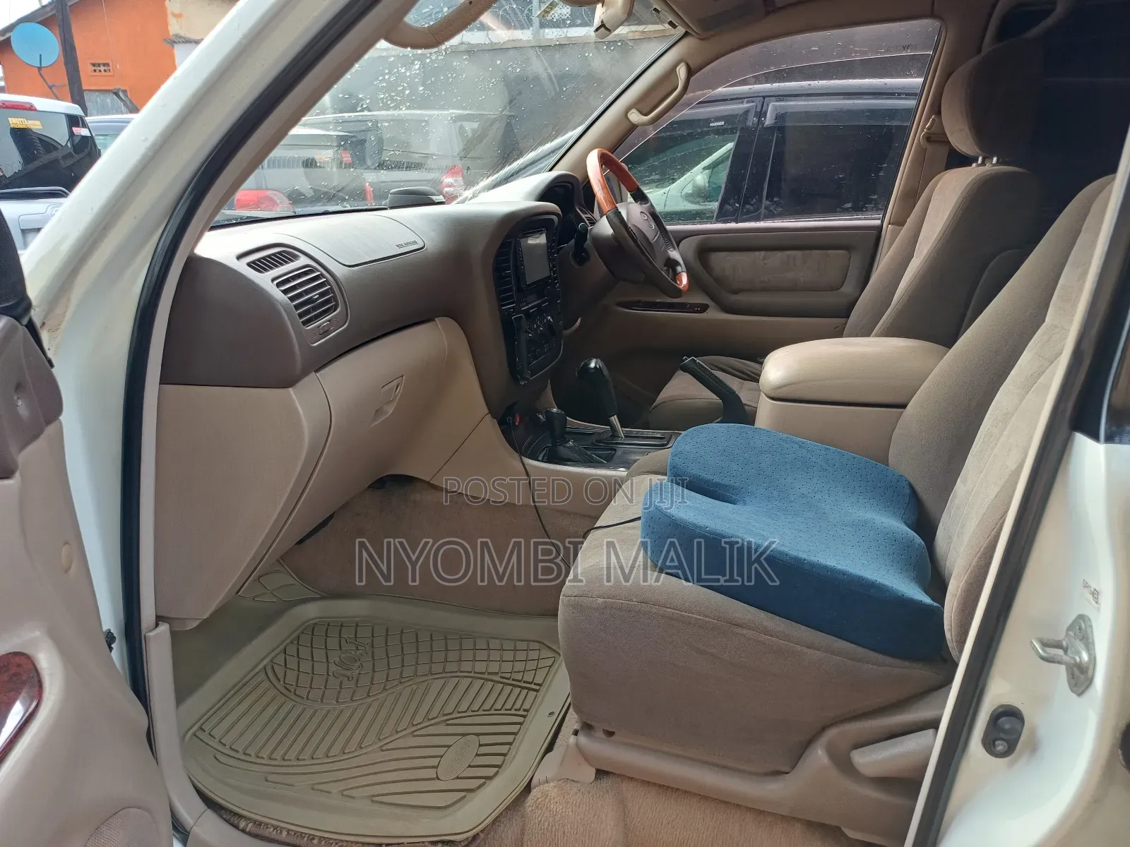 Toyota Land Cruiser 2006 White