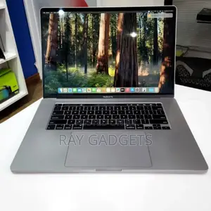 New Laptop Apple MacBook Pro 2019 16GB Intel Core i7 SSD 512GB