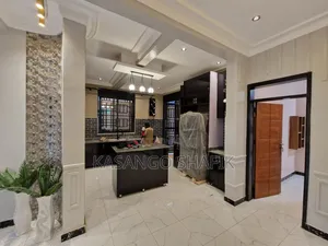 4bdrm Duplex in Kira for sale