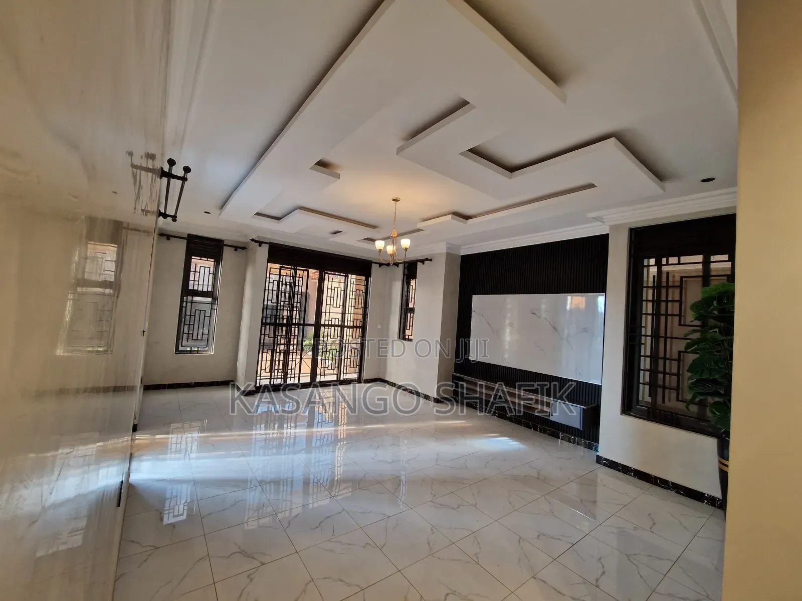 4bdrm Duplex in Kira for sale