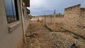 2bdrm House in Lwasa Stage, Makindye for sale