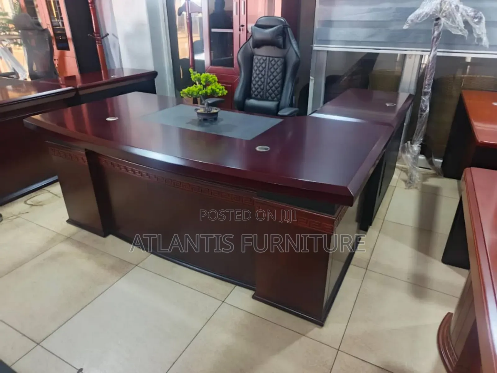 Highend Executive Office Desk With Original Gaming Chair