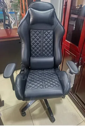 Highend Executive Office Desk With Original Gaming Chair