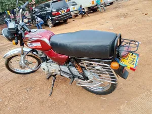 Bajaj Boxer 100 2017 Red