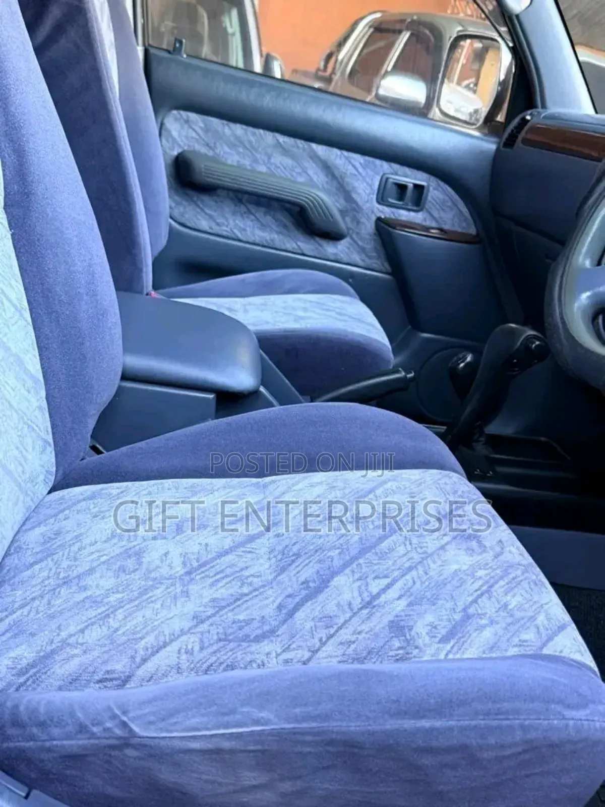 Toyota Land Cruiser Prado 2000 White
