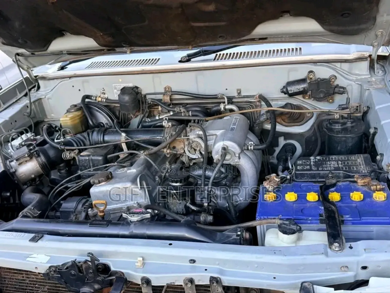 Toyota Land Cruiser Prado 2000 White