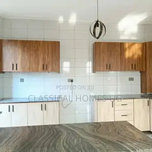 5bdrm Duplex in Ntinda, Central Division for rent