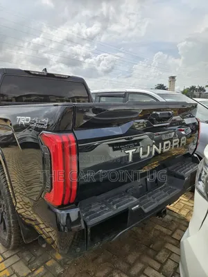 Toyota Tundra 2024 Black