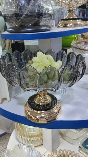 Glass Fruit Bowl Featuring a Scalloped Edge Design and a Metallic Gold