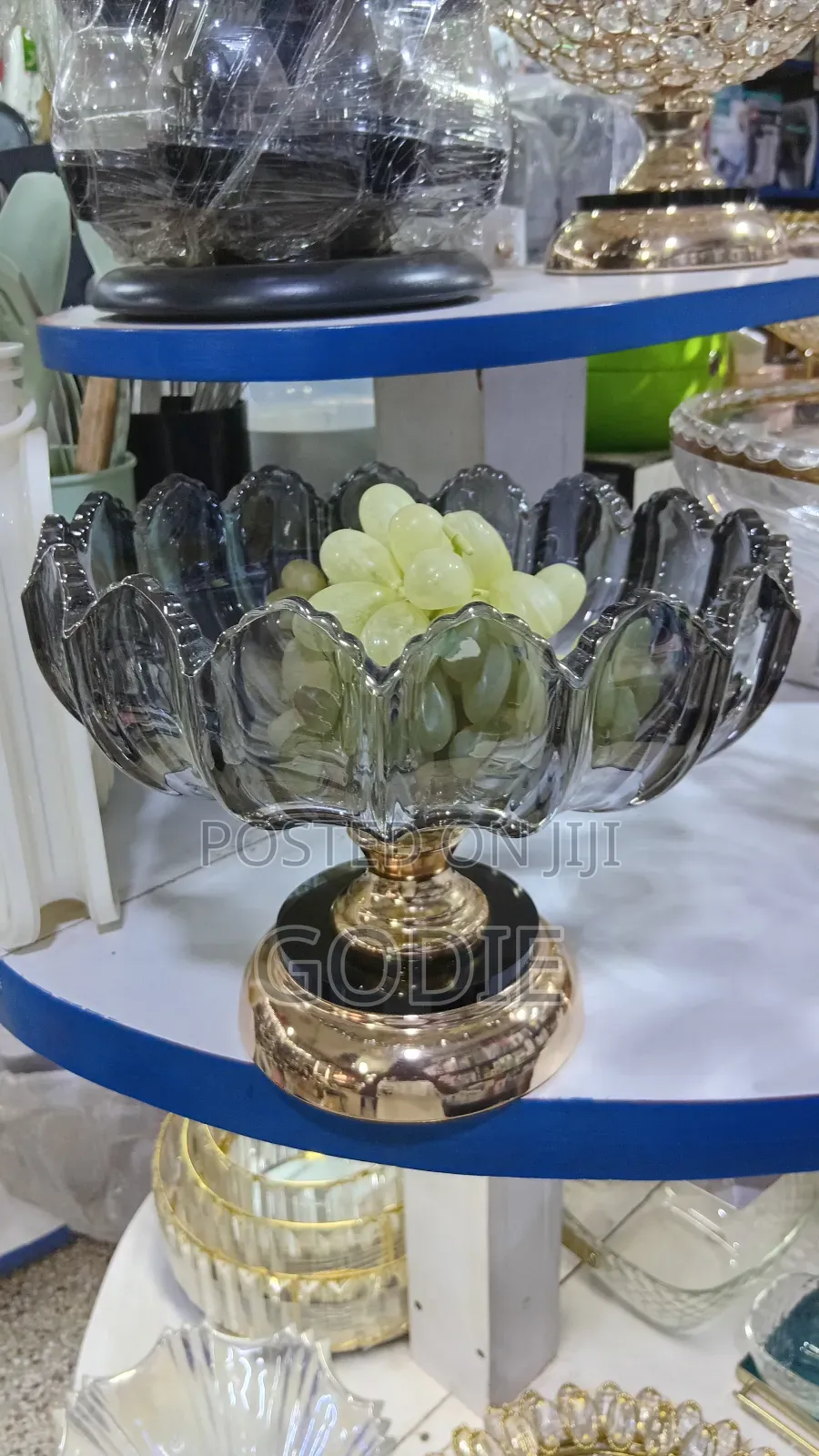 Glass Fruit Bowl Featuring a Scalloped Edge Design and a Metallic Gold