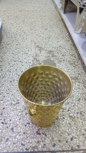 Decorative Golden Stainless Steel Champagne and Wine Ice Bucket.