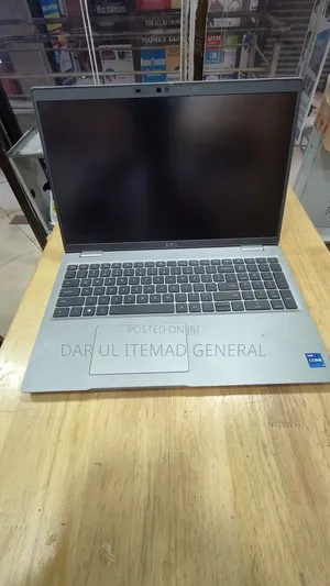 Laptop Dell Latitude 5520 16GB Intel Core i7 SSD 512GB