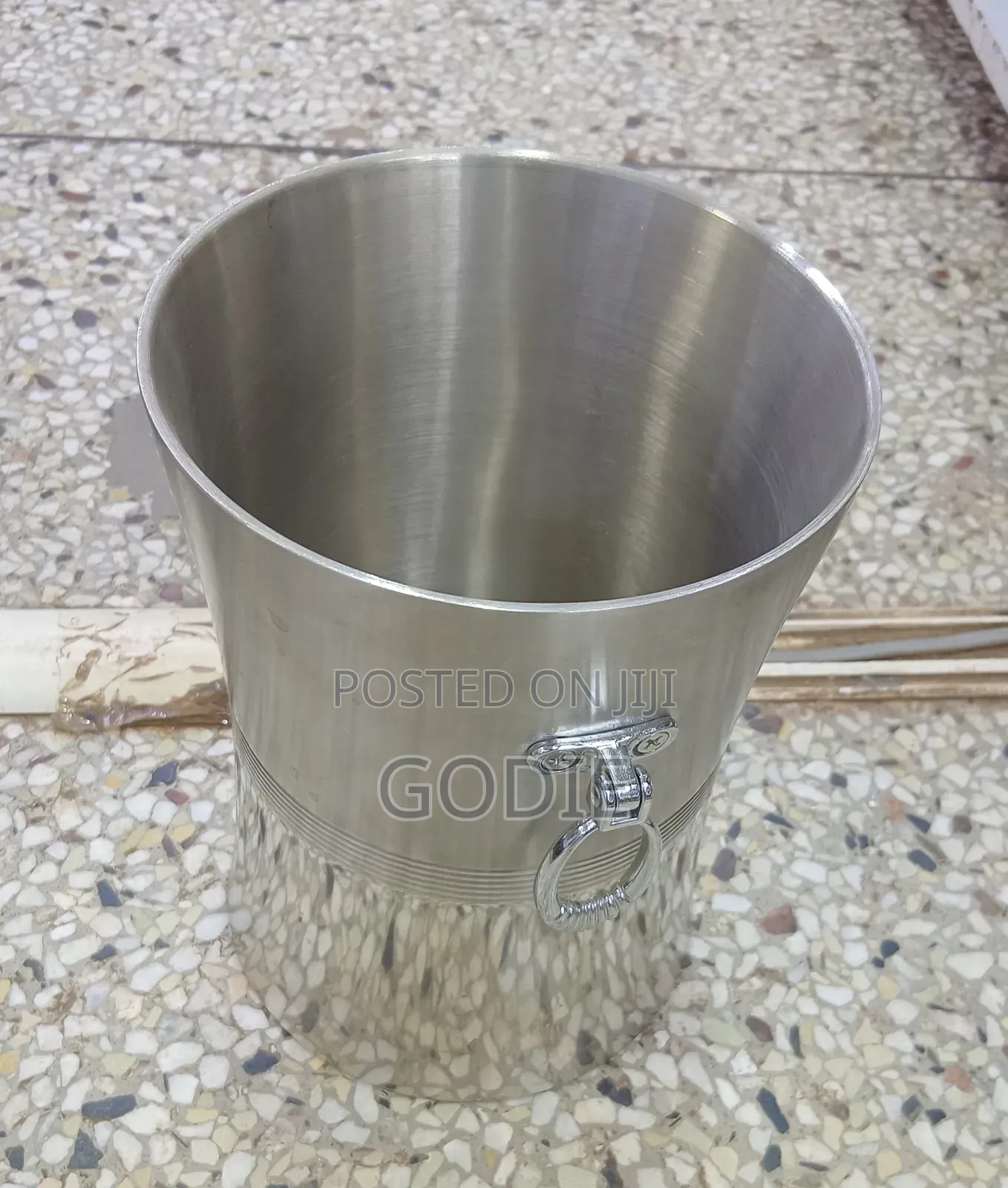 Stainless Steel Ice Bucket Used for Cooling Wine or Champagne.