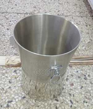 Stainless Steel Ice Bucket Used for Cooling Wine or Champagne.