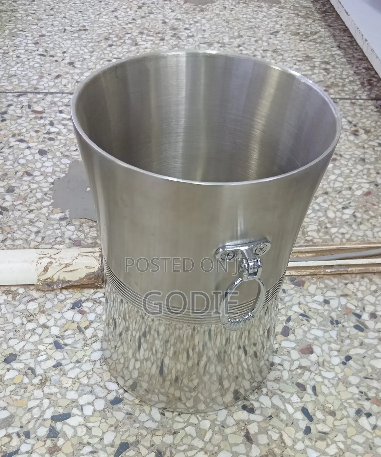 Stainless Steel Ice Bucket Used for Cooling Wine or Champagne.