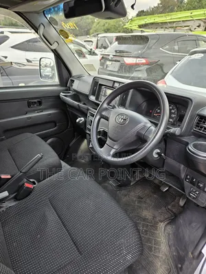 Toyota Pixis 2018 Silver