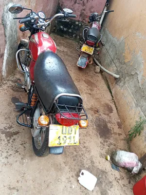 Bajaj Boxer 100 2016 Red