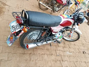 Bajaj Boxer 100 2018 Red
