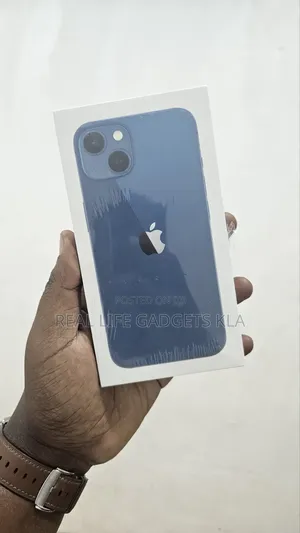 New Apple iPhone 13 256 GB Blue