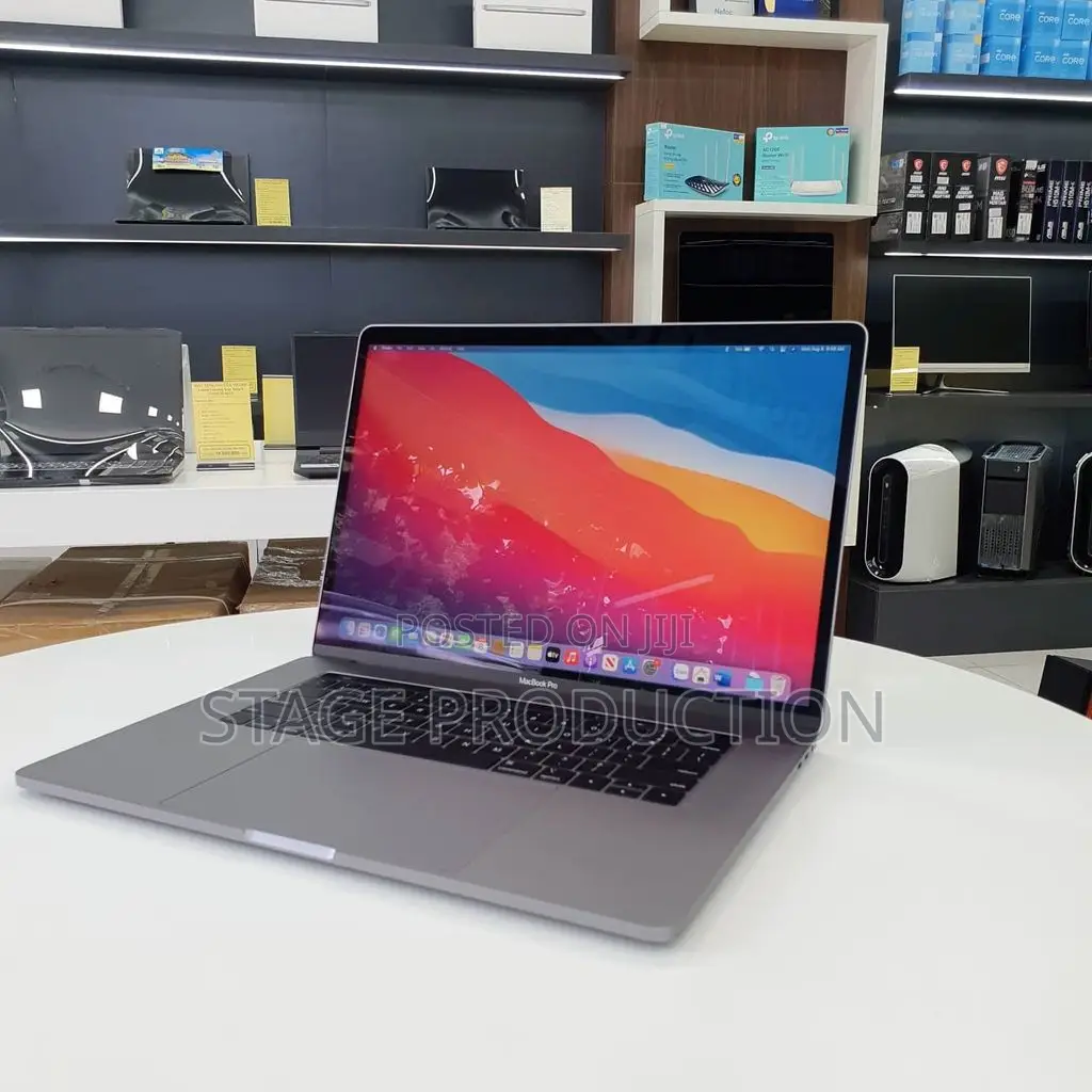 Laptop Apple MacBook Pro 2019 32GB Intel Core i9 SSD 512GB