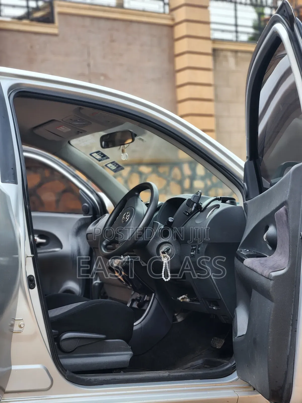 Toyota IST 2009 Silver