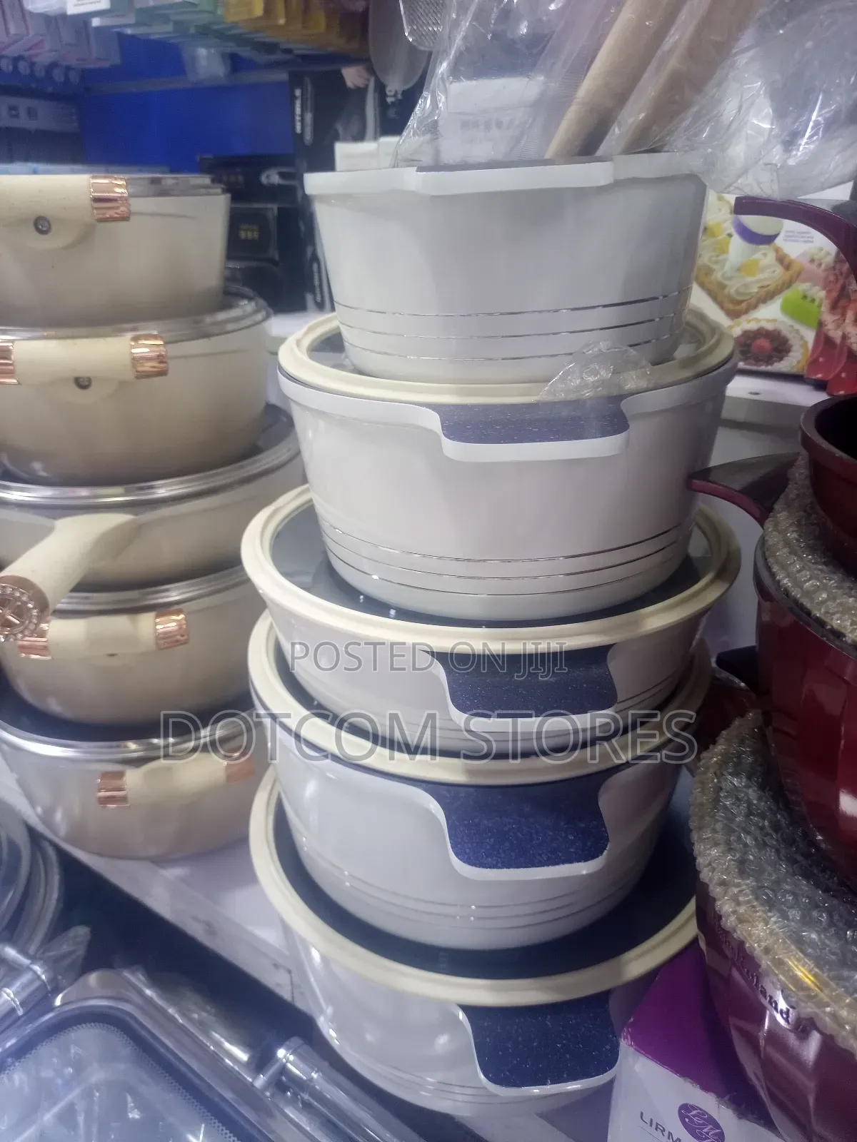 4-Piece Self-Warming Food Casserole and Serving Dish Set.