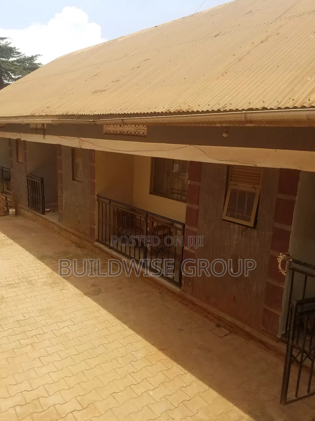Furnished 7bdrm Apartment in Buildwise Realty, Makindye for sale